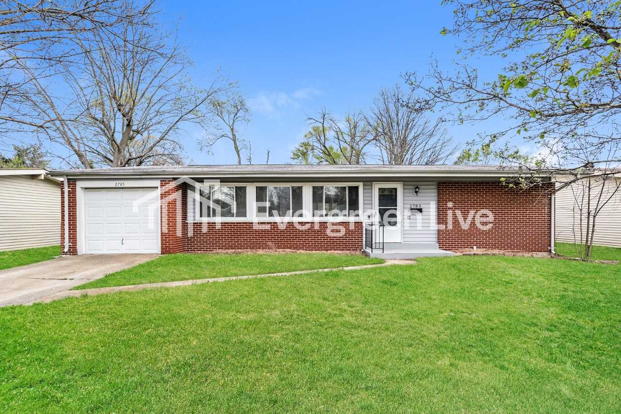 2785 Narraganset Dr