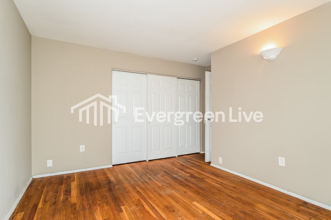 2785 Narraganset Dr - Photo 7 of 15