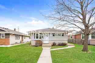 5748 N 77th St - Photo 1 of 1