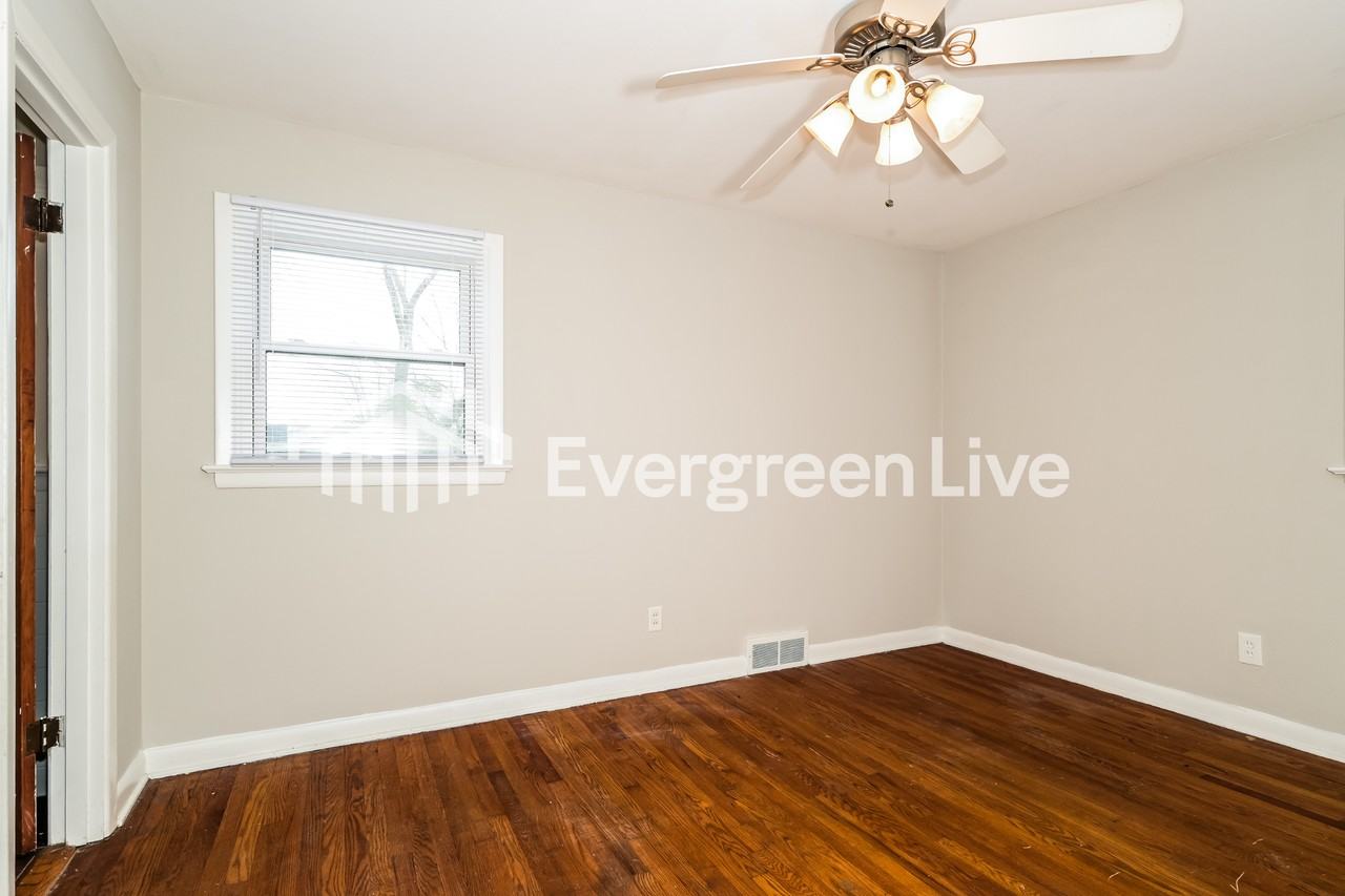 35 Saint Virgil Ln - Photo 7 of 16