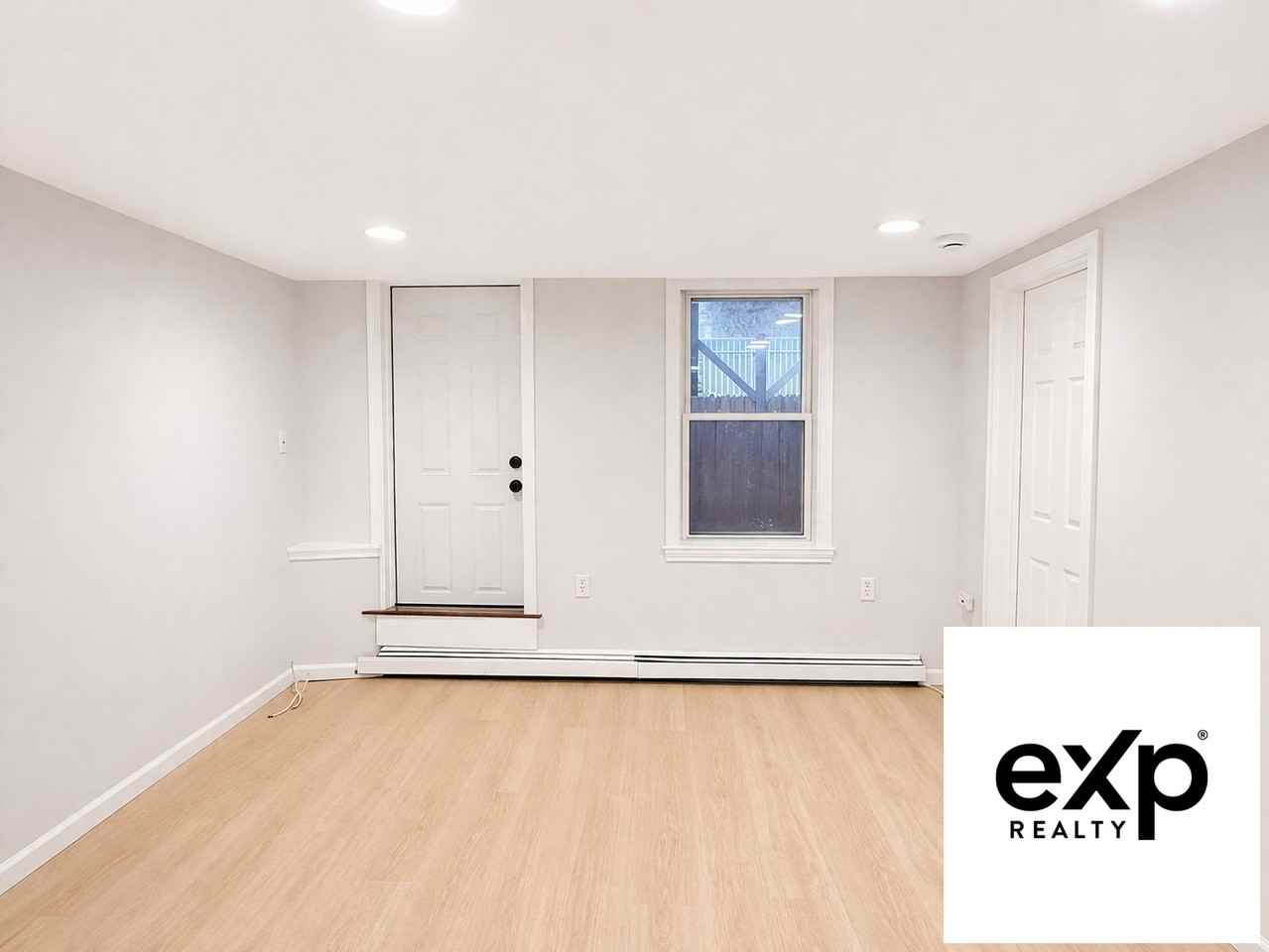 528 Bennington St #2 - Photo 7 of 13