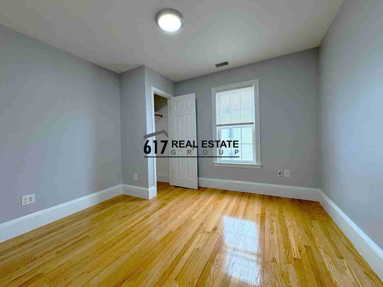 29 Raymond St #3 - Photo 7 of 13