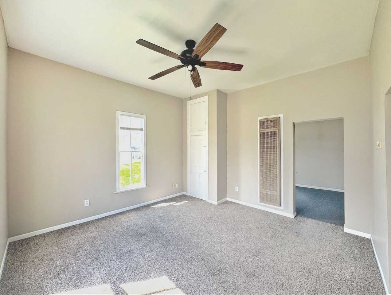 315 Jefferson St - Photo 4 of 11