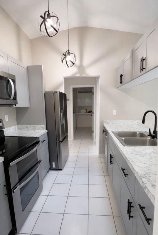 2391 Briarwood St - Photo 3 of 14