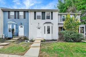 featured image of 504 Park Manor Cir