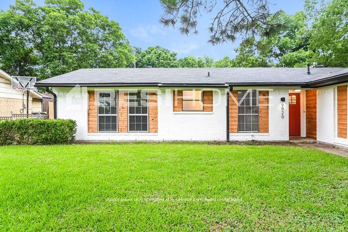 9920 Bluffcreek Dr - Photo 2 of 19