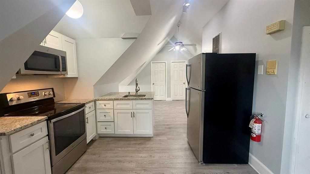 209 Cottage St ##3 - Photo 4 of 22