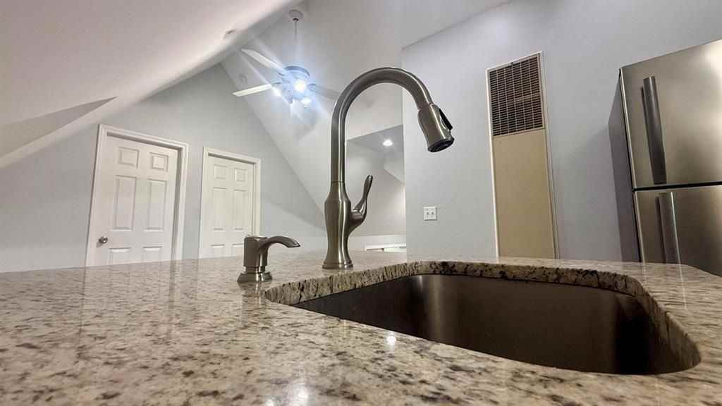 209 Cottage St ##3 - Photo 6 of 22