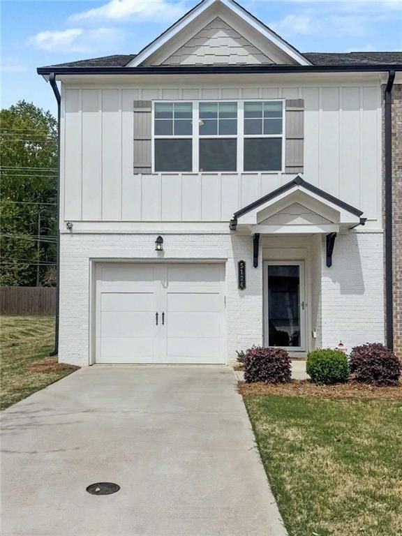 5124 Fox Den Rd - Photo 2 of 43