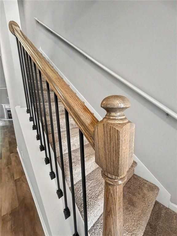 5124 Fox Den Rd - Photo 6 of 43