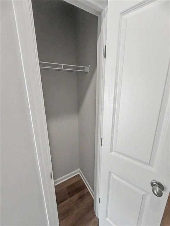 5124 Fox Den Rd - Photo 7 of 43