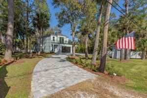 featured image of 5631 Heckscher Dr