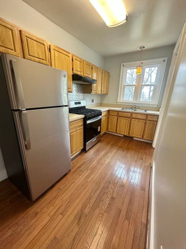 15 Westlake Ave ## 17 - Photo 3 of 24