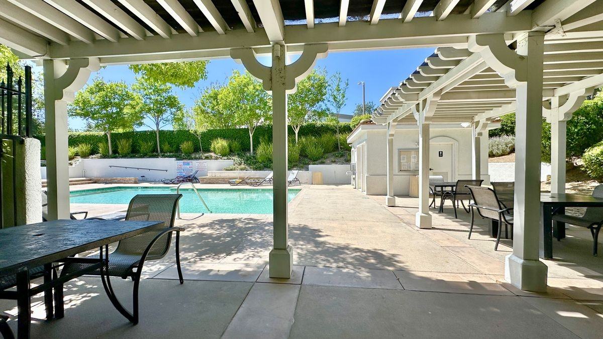 30870 Loire Ct - Photo 2 of 3
