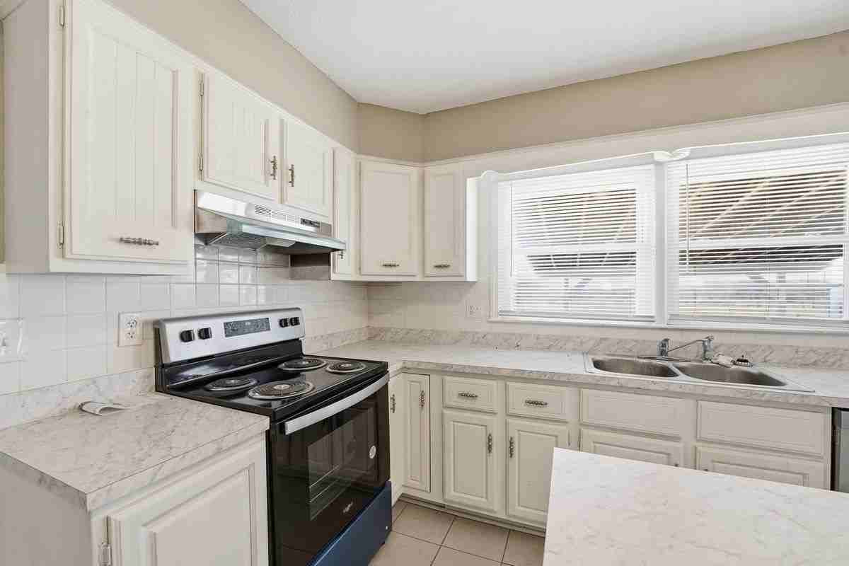 20103 S State Route 291 - Photo 6 of 37