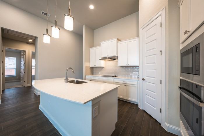 113 Old Trinity Way - Photo 2 of 32