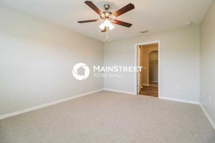 719 Center Lake St - Photo 7 of 16