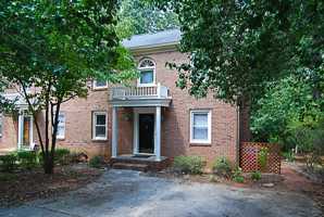 featured image of 14 Crescent Ln