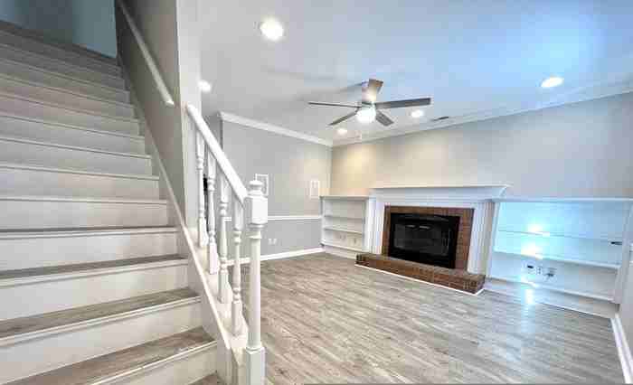 14 Crescent Ln - Photo 4 of 36