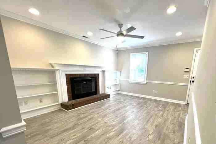 14 Crescent Ln - Photo 6 of 36