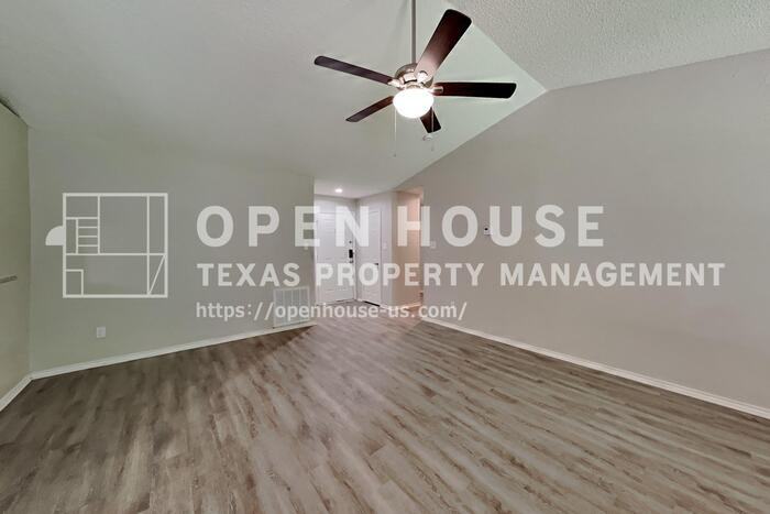 1805 Crimson Ct - Photo 4 of 20