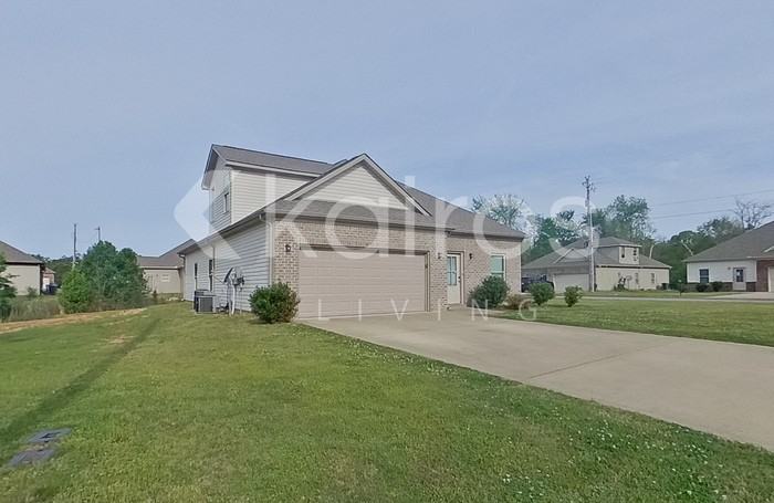 636 White Oak Cir - Photo 2 of 23