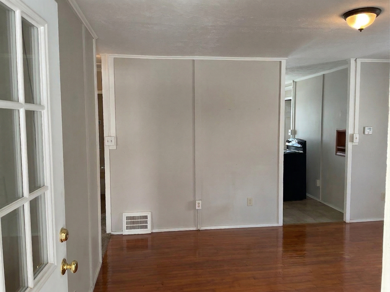 222 Bellfield Ave - Photo 3 of 12