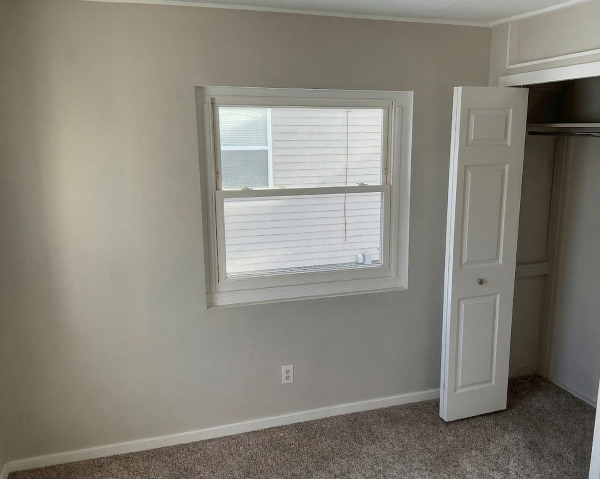 222 Bellfield Ave - Photo 4 of 12