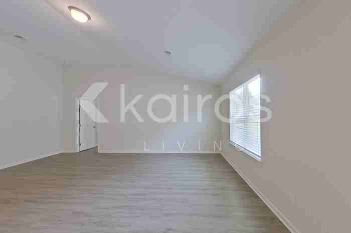 15 Carrollton Dr - Photo 5 of 23