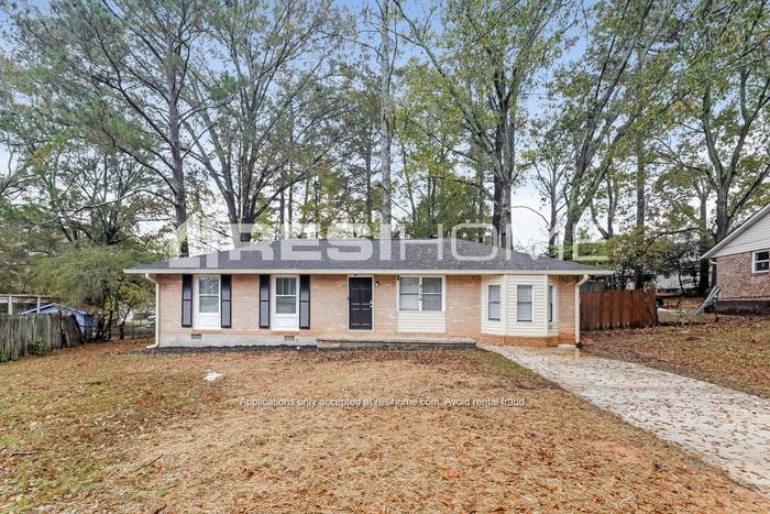 8154 Huntington Dr - Photo 3 of 7