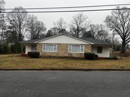 featured image of 1414 Kingsley Dr #1414