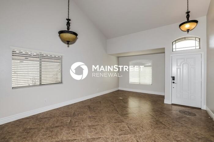 11216 W College Dr - Photo 3 of 17