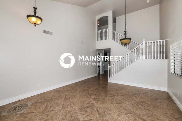 11216 W College Dr - Photo 4 of 17