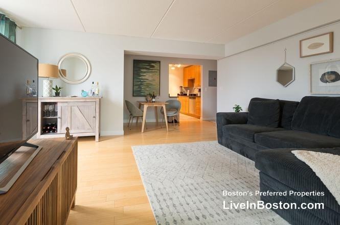 Peterborough St. & Kilmarnock Street #PHN - Photo 3 of 17