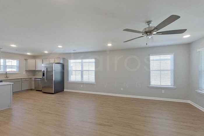 133 Denise Dr - Photo 2 of 22