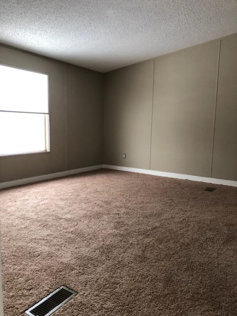 111 Greenfields Dr - Photo 7 of 9