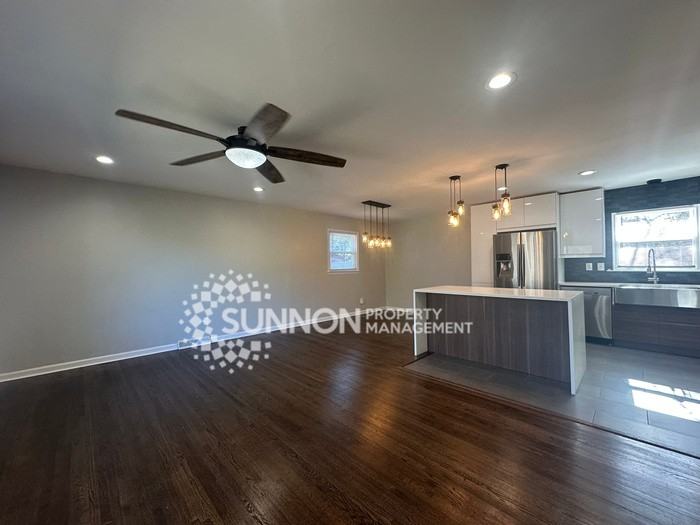 5838 Cherrycrest Ln - Photo 3 of 34