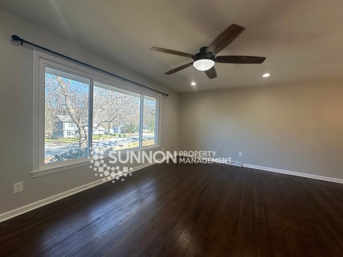 5838 Cherrycrest Ln - Photo 4 of 34