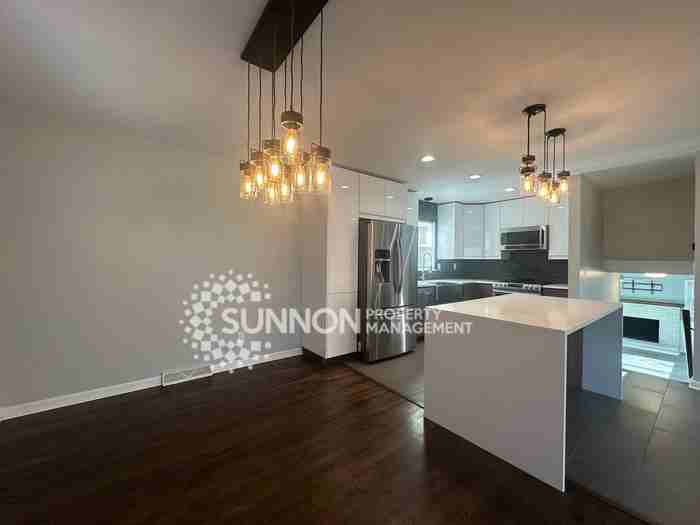 5838 Cherrycrest Ln - Photo 6 of 34