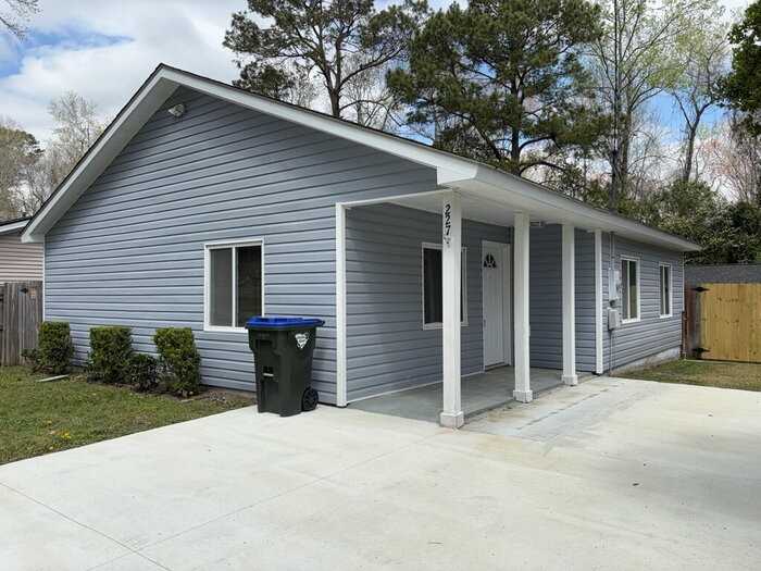 227 Challedon Dr - Photo 3 of 25
