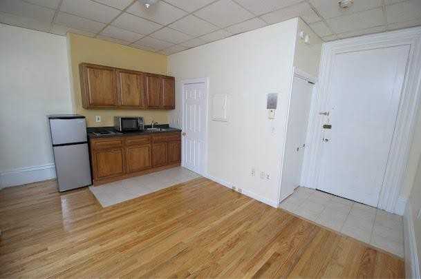 70 Pinckney St #2 - Photo 2 of 6