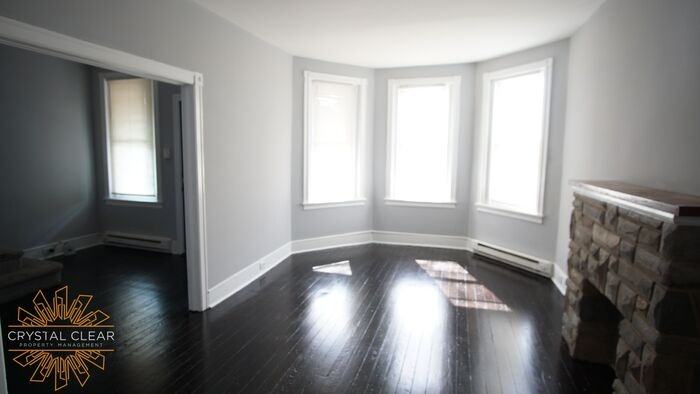 125 W 23rd St - Photo 4 of 24