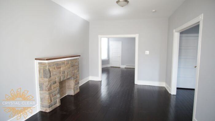 125 W 23rd St - Photo 5 of 24