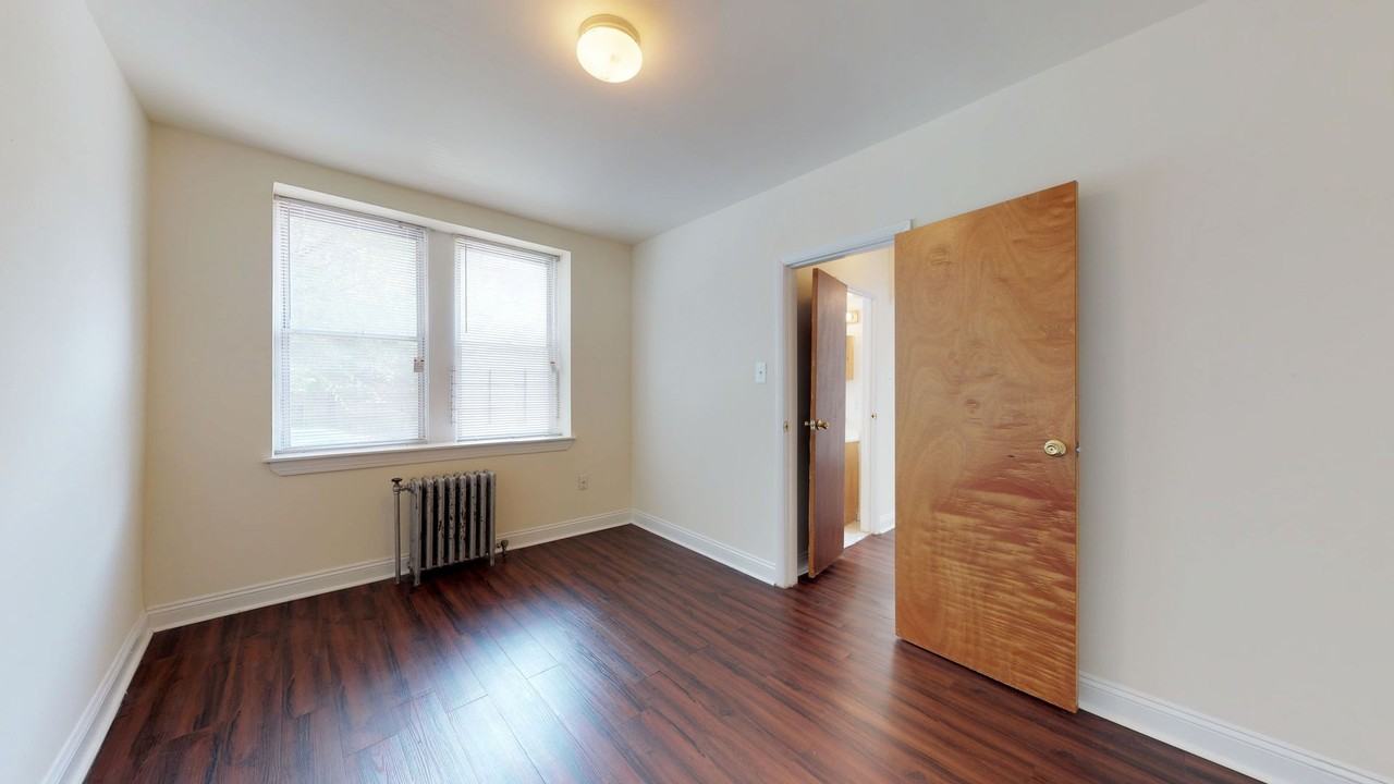 Chester Lynn Apartments - Photo 4 of 50