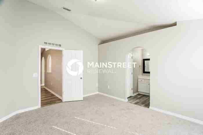10401 Opus Dr - Photo 7 of 15