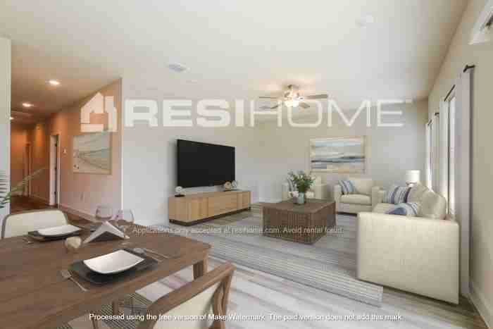 8111 Patagonia Dr - Photo 3 of 16