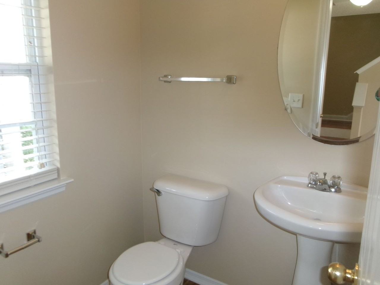 3064 Regency Oaks Dr - Photo 4 of 33