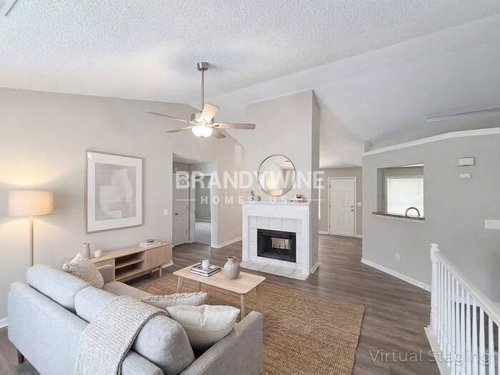 10342 Commons Xing - Photo 2 of 31