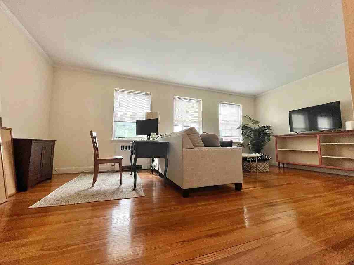 Beacon St #7 - Photo 3 of 29