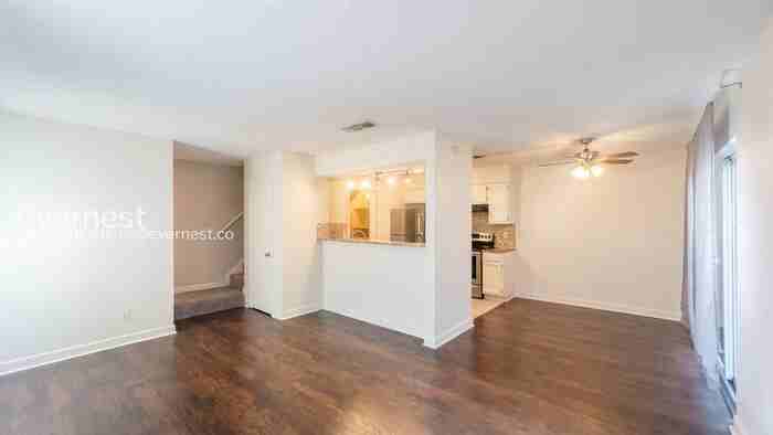 900 Taulbee Ln #106